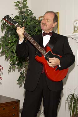 Will Roberson entertains at Formal Event.jpg
